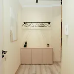 Luxury With Hot Tub - The Nest דירה