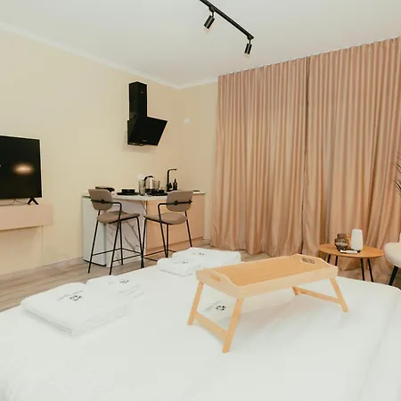 Luxury With Hot Tub - The Nest Daire Tiran