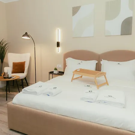 Luxury With Hot Tub - The Nest Daire Tiran
