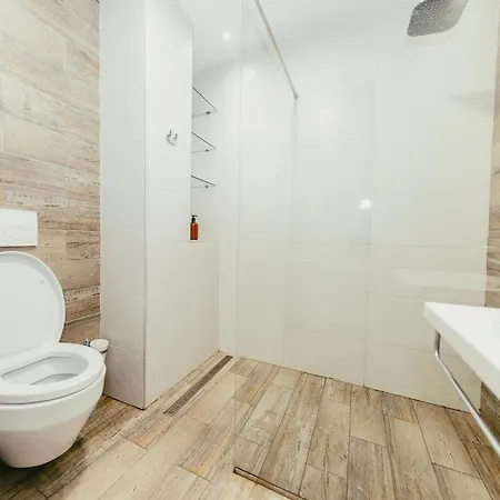 Luxury With Hot Tub - The Nest Daire Tiran