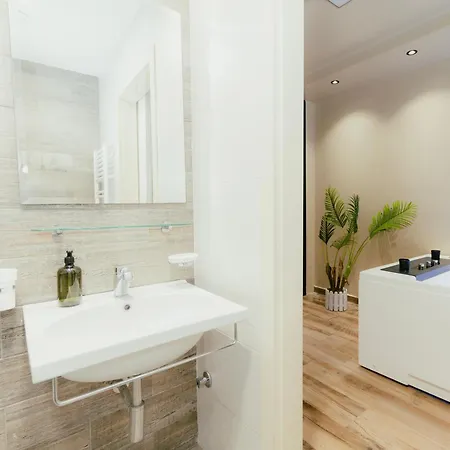 Luxury With Hot Tub - The Nest Daire Tiran