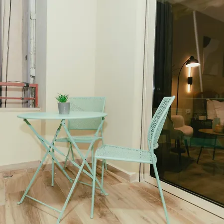דירה Luxury With Hot Tub - The Nest *