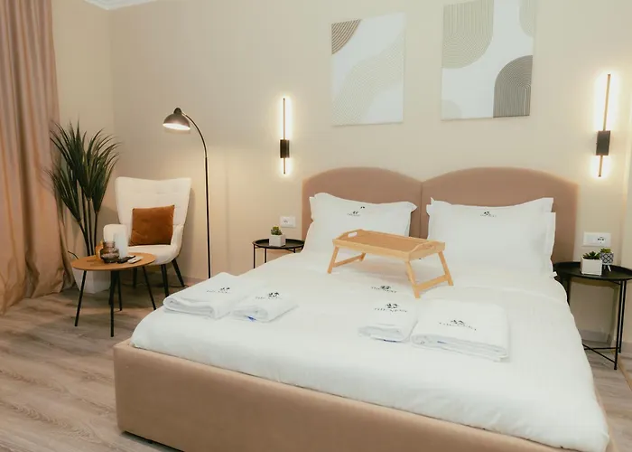 Luxury With Hot Tub - The Nest Lejlighed Tirana